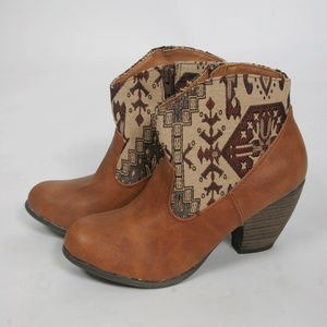 NEW Qupid Ankle Boots-Size 6